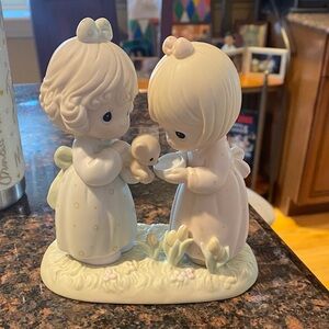 Precious Moments “So Glad God Blessed Me w a Friend Like You” statue  RARE FIND